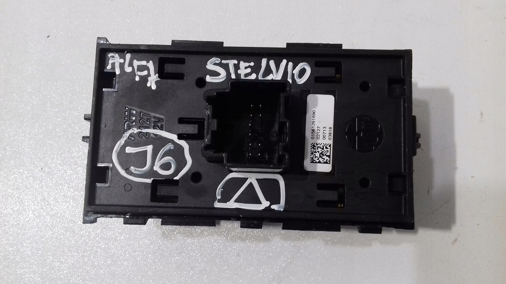 фото №6, Панель стекло левый перед alfa romeo stelvio переключатель