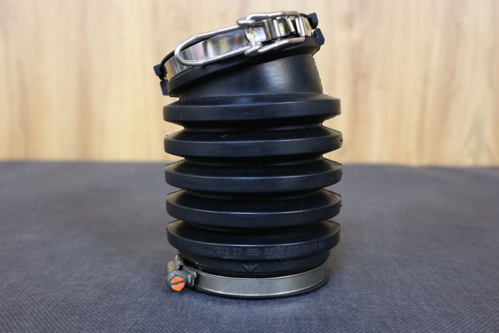 фото №1, Mercedes slk r170 lift труба воздухозаборник ловушка воздуха 2.3 k a1110981083