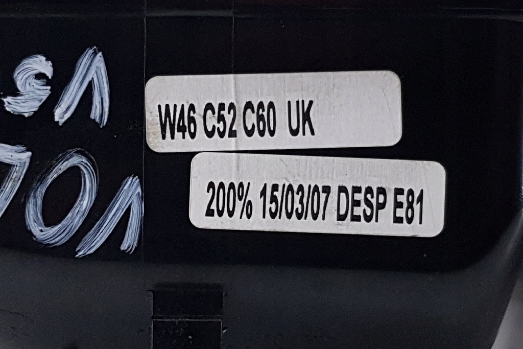 фото №9, Кнопка управление окон правых передних дверь volvo v50 mw 8663815