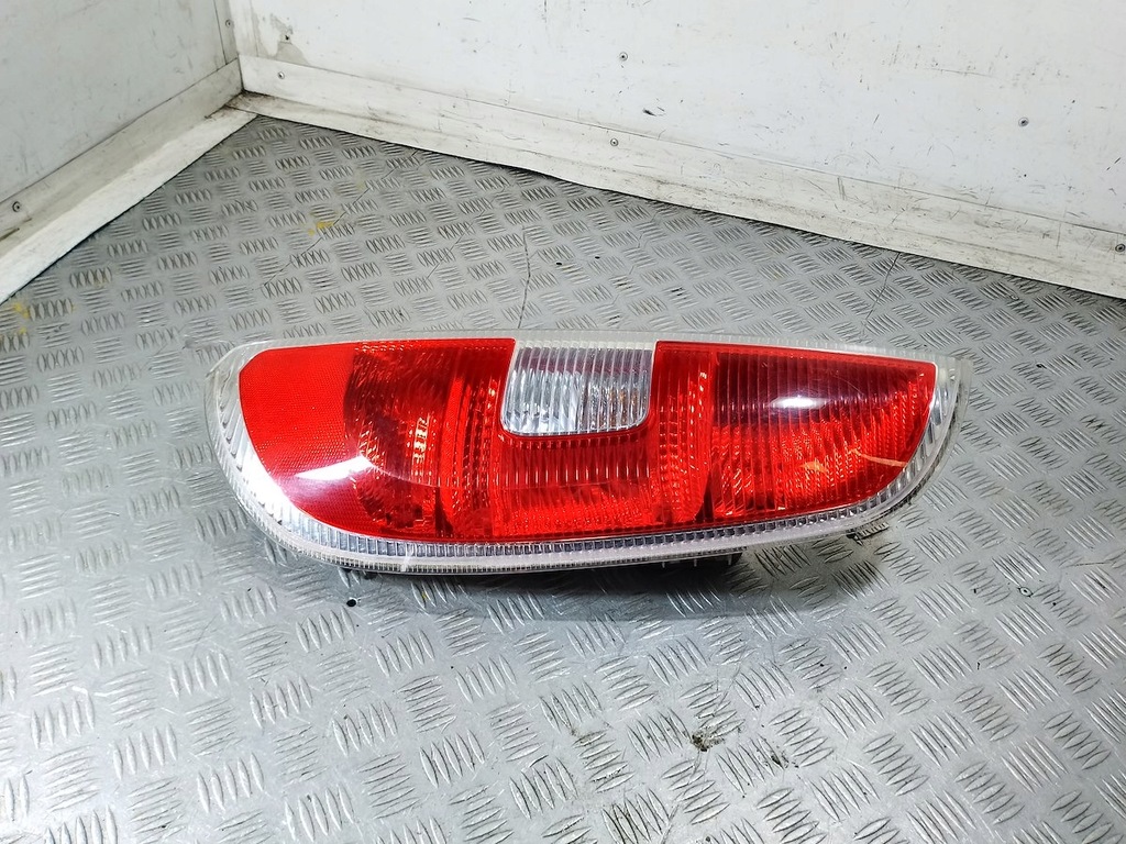 фото №6, Лампа задня права skoda roomster