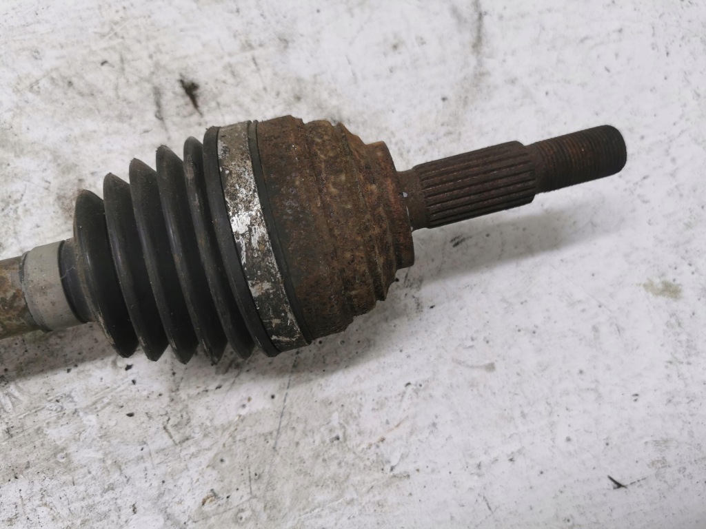 Приводной вал длинная правая renault clio 3 1.5 dci 05-12 в Украине