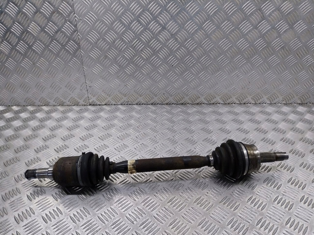 Купити Привідний вал лівий перед fiat stilo 1.4