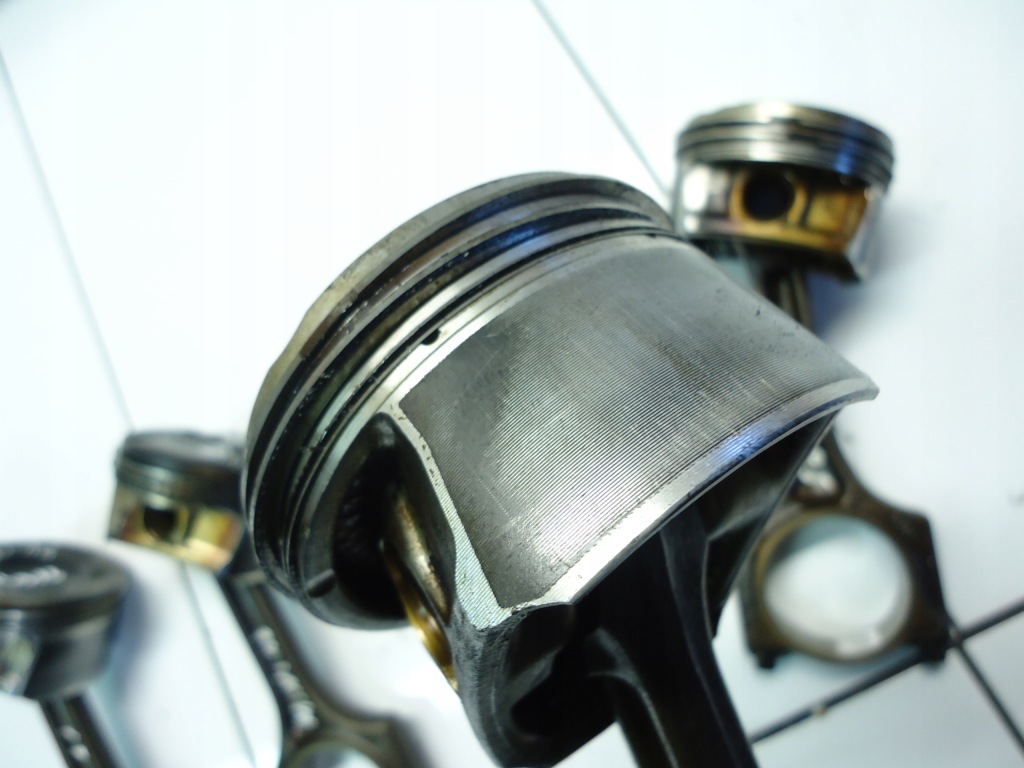 Mini bmw 1 f20 1.6 n13b16 поршень з шатун Зі Шроту