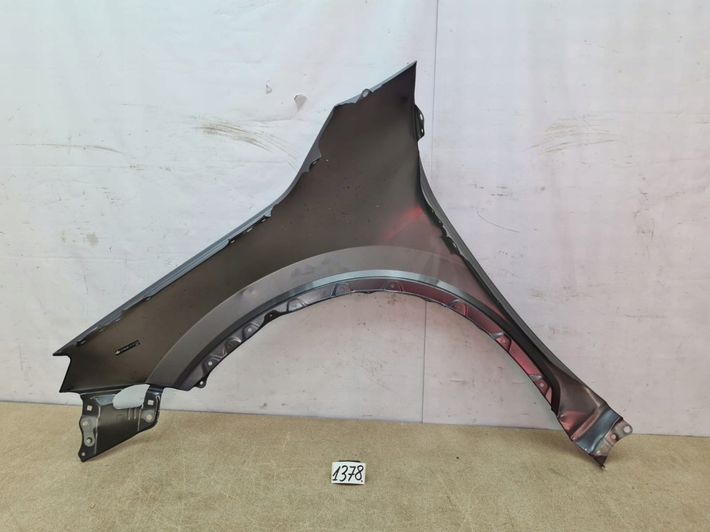 Крило правий перед передній lexus lbx 23- Недорого