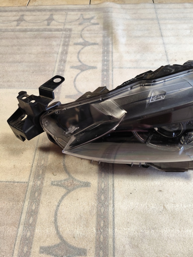 Фара левый mazda 6 рестайлинг  full led в Украине