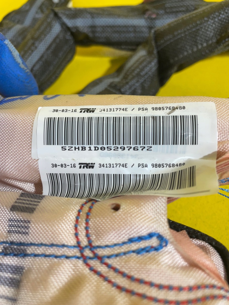 фото №4, Peugeot 308 ii - шторка безопасности левая