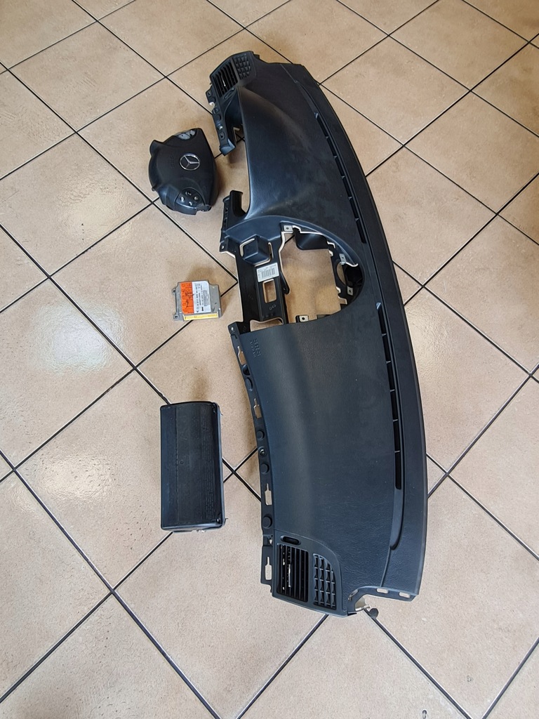 фото №1, Панель приладів панель приладів натягувачі ремені mercedes w211 lift