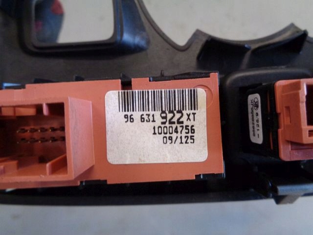 фото №4, Citroen c3 picasso 10 рамка корпус 96631922xt