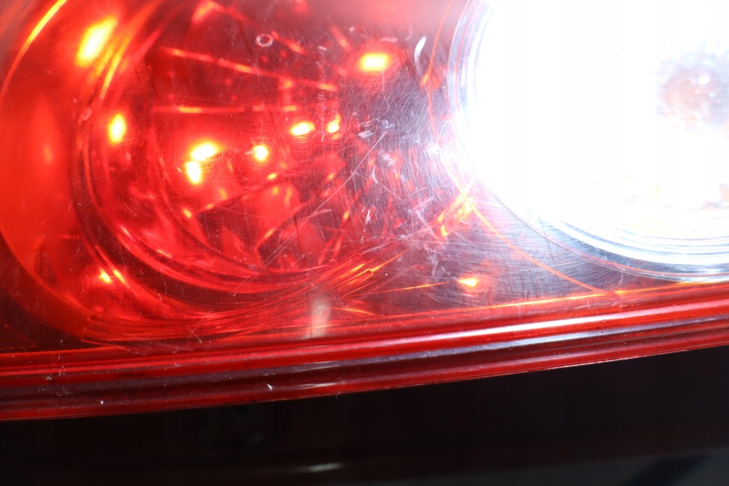 фото №5, Лампа левая задняя mazda 5 i