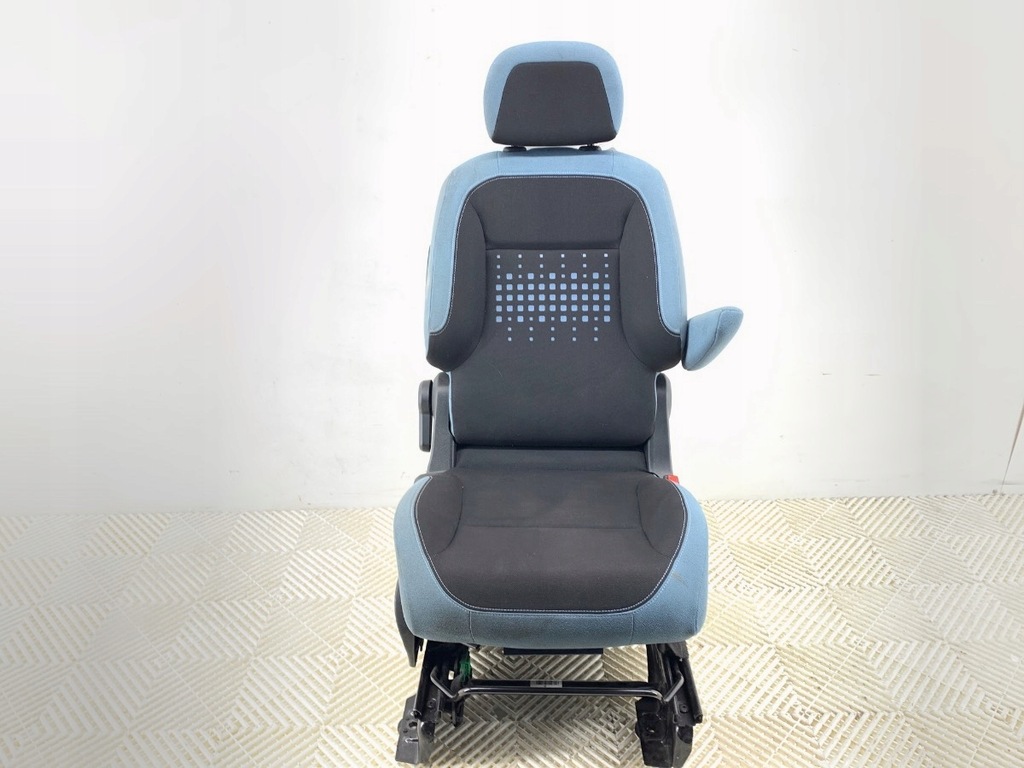 фото №1, Сиденье правый перед citroen berlingo ii хэтчбек