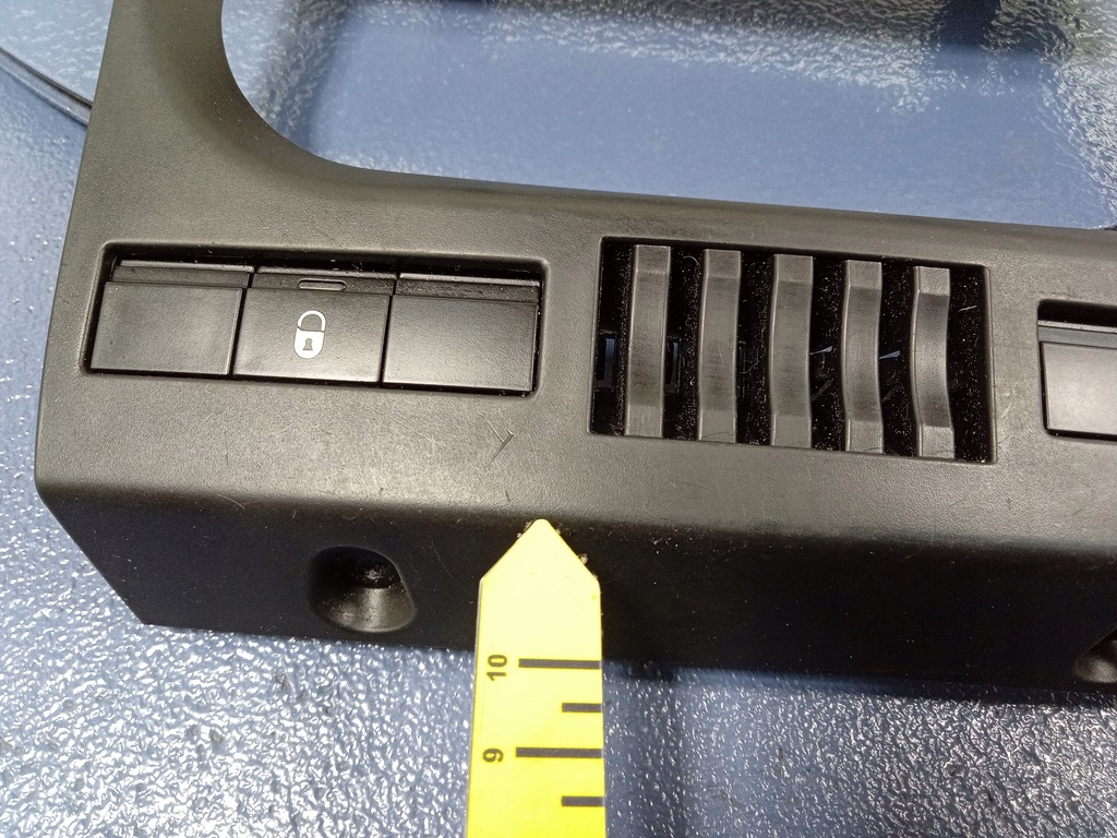 фото №7, Peugeot 1007 рамка радіо консолі 9647541477