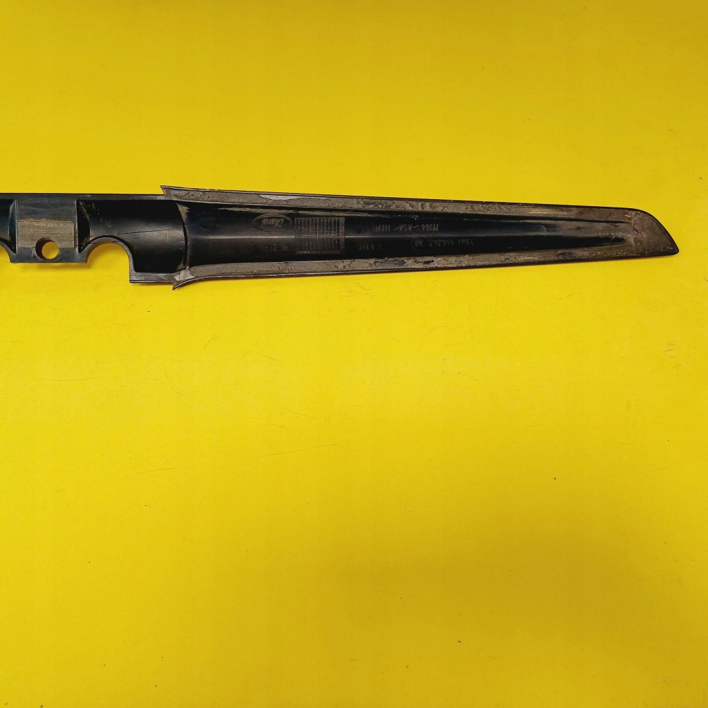 Накладка крышки багажника mazda 121 sm nr84 Киев