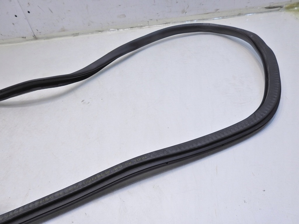 фото №5, Прокладка дверь правый задняя audi a4 b7 avant