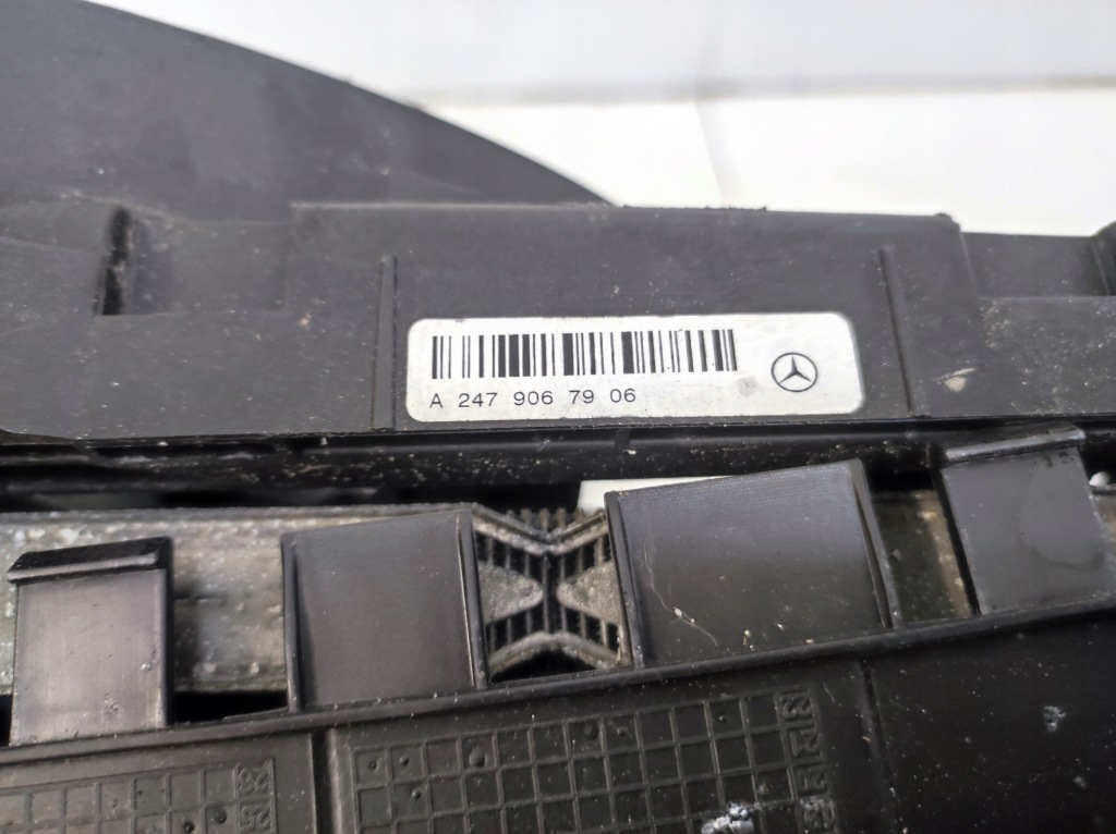 Радіатор води кондиціонера вентилятор радіатор mercedes b klasa w247 247 Оригінал