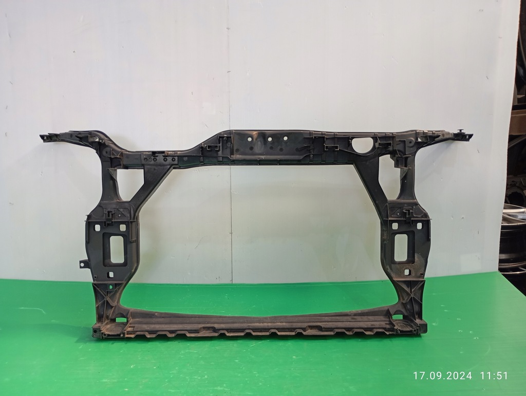 фото №1, Pas передний усилитель audi q5 8r0805594c