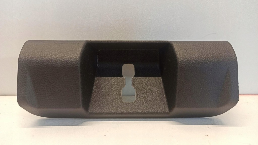 фото №1, Dacia sandero stepway iii захист засувка кришки багажника 849c88246r