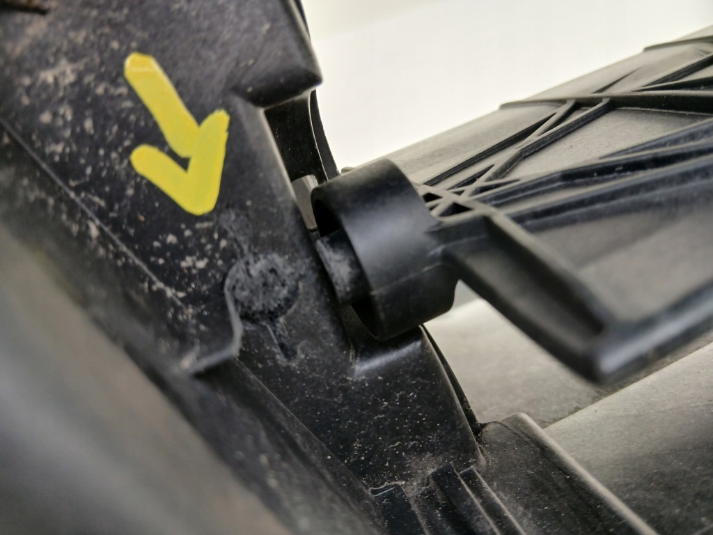 Купити Tesla model y 2020- повітропровід впуск повітря жалюзі 1640666-00-a