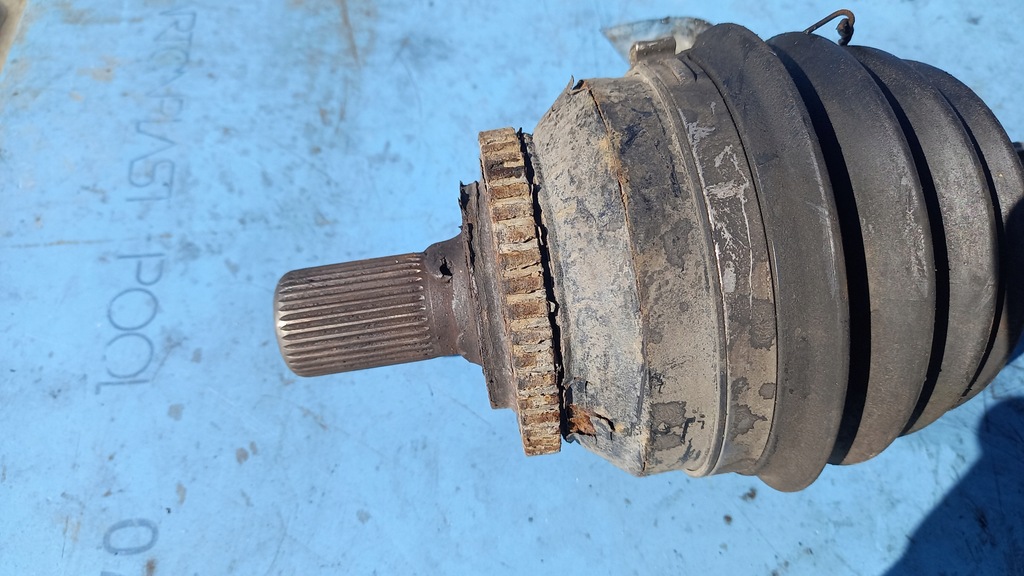 фото №4, Приводной вал правая volvo s60 v70 ii 2.4 d5 163km