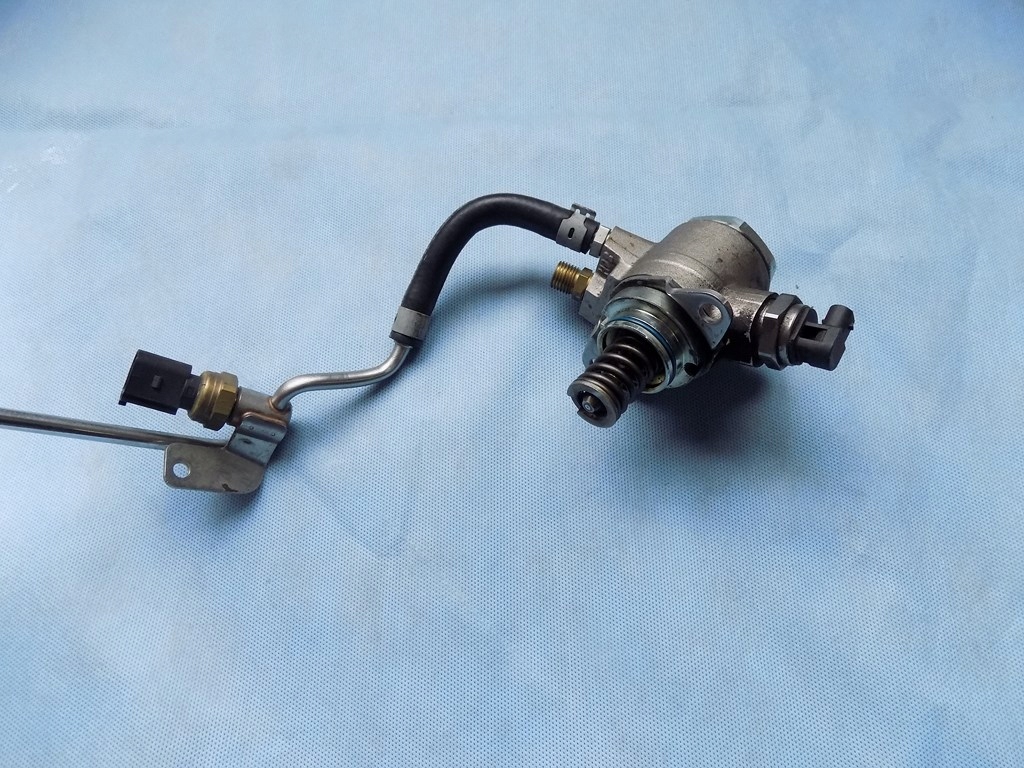 Купить Dw touareg 7p насос топлива 07l127026q