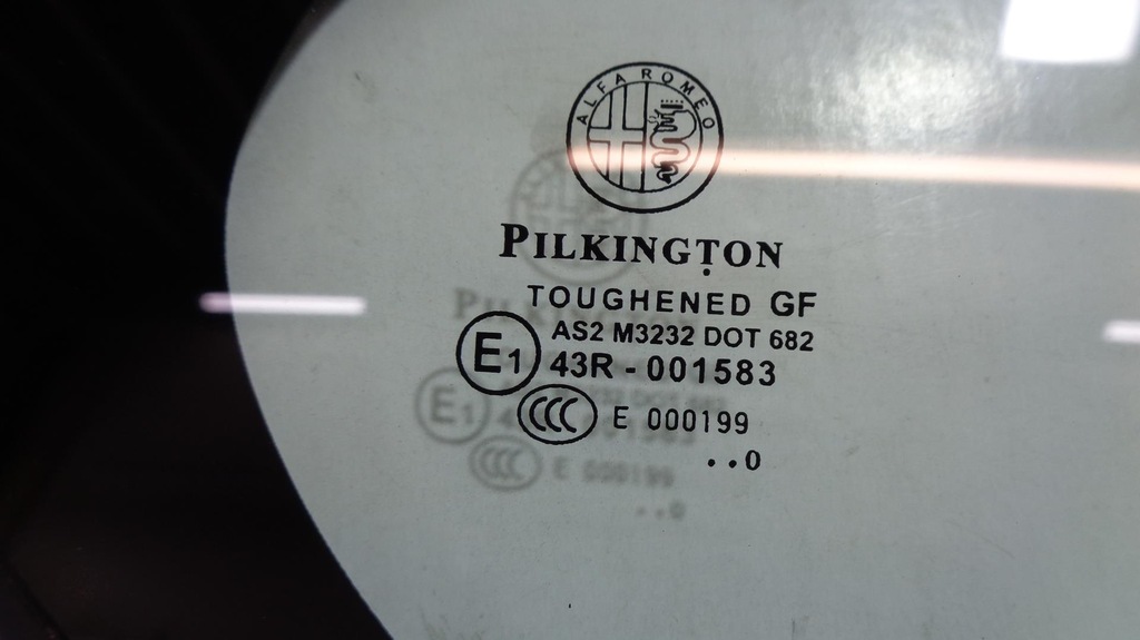 фото №2, Скло кузовна alfa romeo mito 10r. права задня