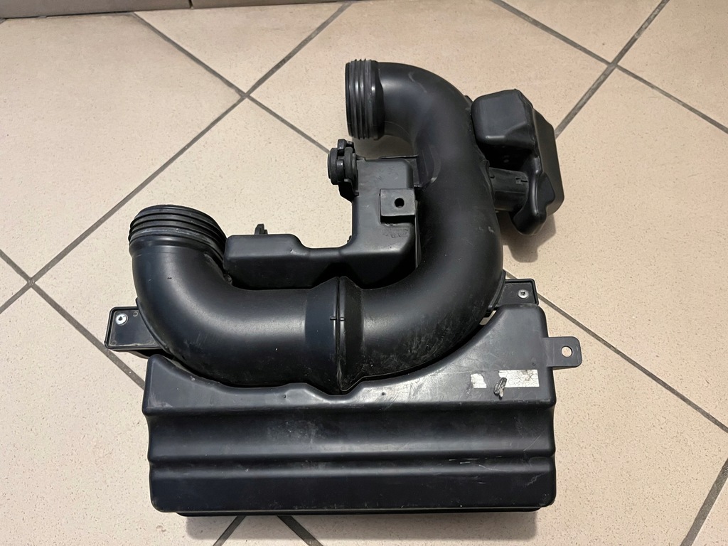 фото №12, Резонатор воздуха корпус kia ceed hyundai i30 i-30 ii 2 12- 28191-3x000