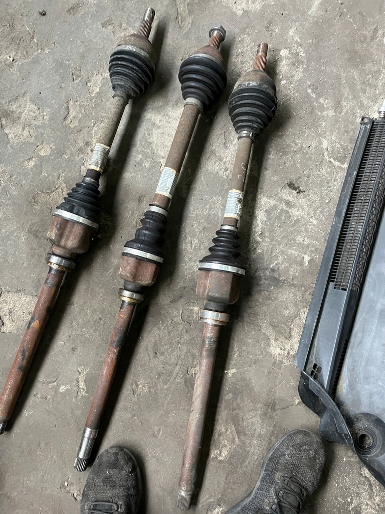 фото №1, Приводной вал citroen ds5 правая 9685693780