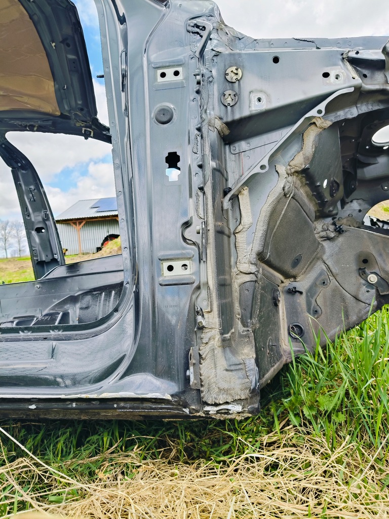 фото №1, Audi q5 ii fy lift 2.0 tdi 150kw 2022 r блок двигателя a правая сторона lx7l