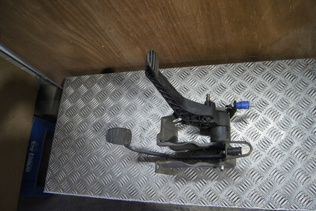 фото №1, Педаль тормоза сцепления duster 8200874852