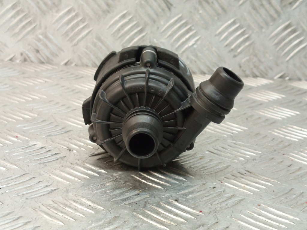 Bmw оригінальний номер 9455030 i4 g26 додаткова насос помпа води Оригінал