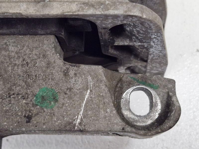 фото №9, Renault master 3 iii movano 2 ii 2.3 dci кронштейн подушка двигателя 112108180r