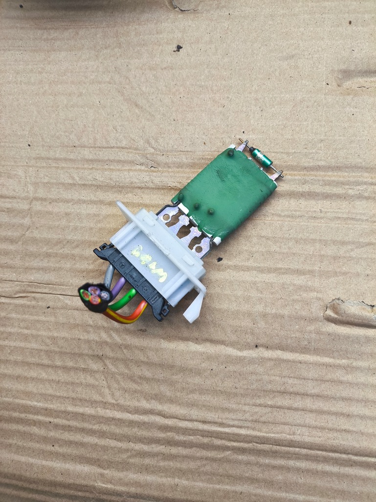 фото №1, Mercedes w169 резистор резистор вентилятор mercedes w169 ?