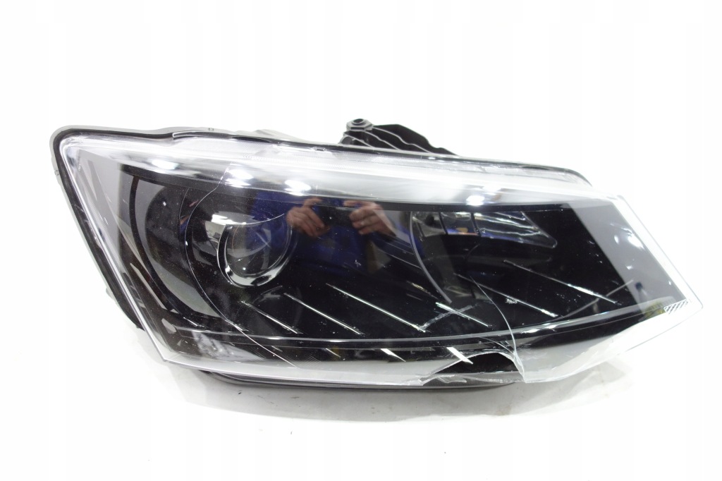 фото №1, Лампа перед права skoda fabia iii led лінза h7