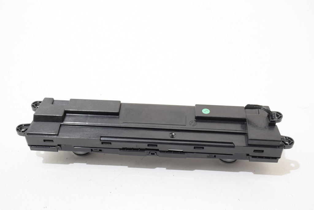 фото №11, Bmw i8 i12 блок управления модуль панель кондиционера подогрев сиденья