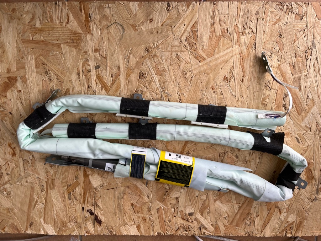 фото №1, Шторка безопасности подушка подушка безопасности правая 670038530 levante оригинальная