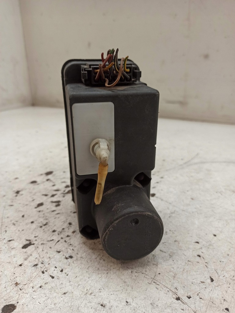 фото №7, Volkswagen golf 3 iii помпа центрального замка 1h0962257g