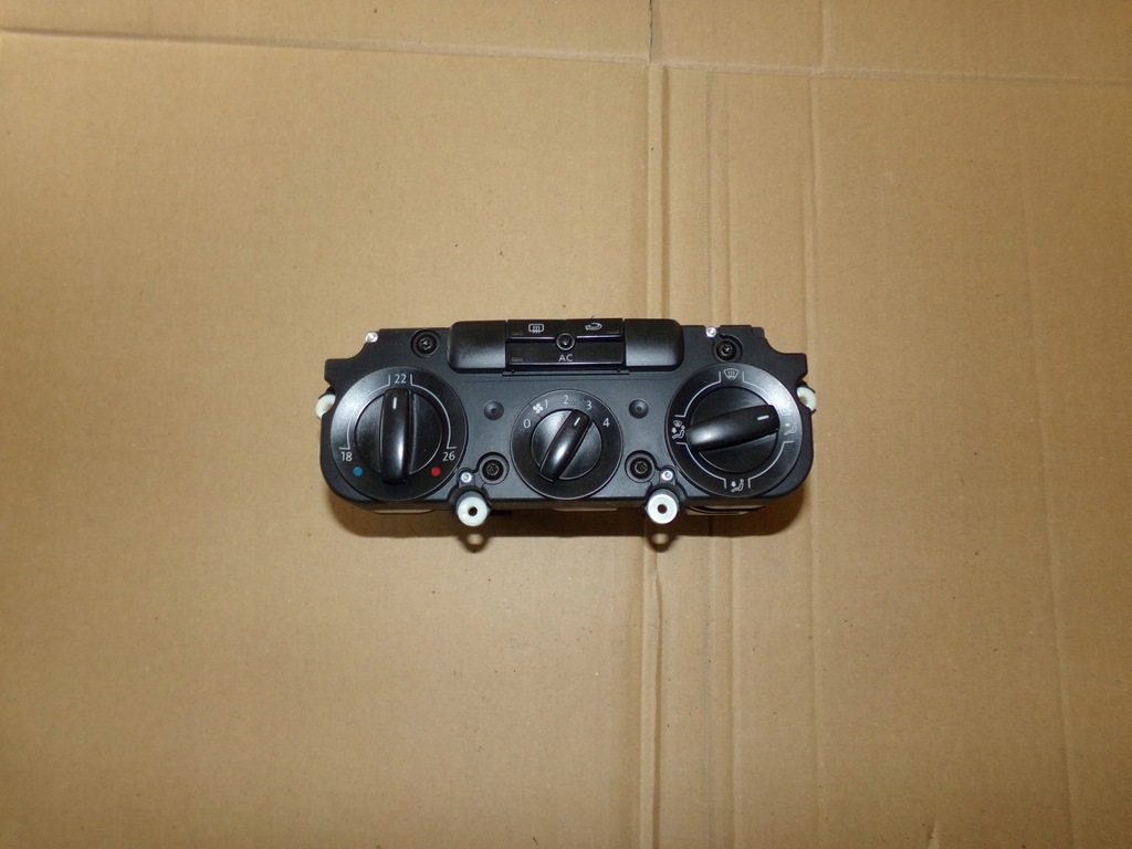 фото №1, Панель управление вентиляция golf v jetta