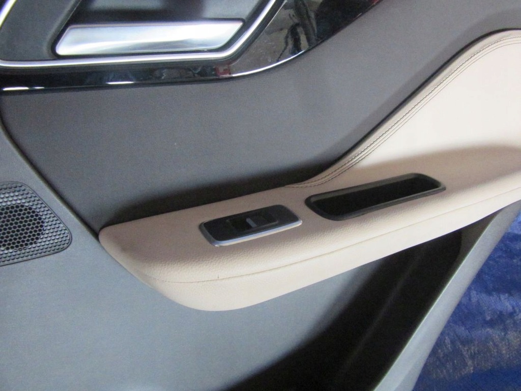 фото №13, Jaguar f-pace x761 2016 обшивка защита дверь задняя