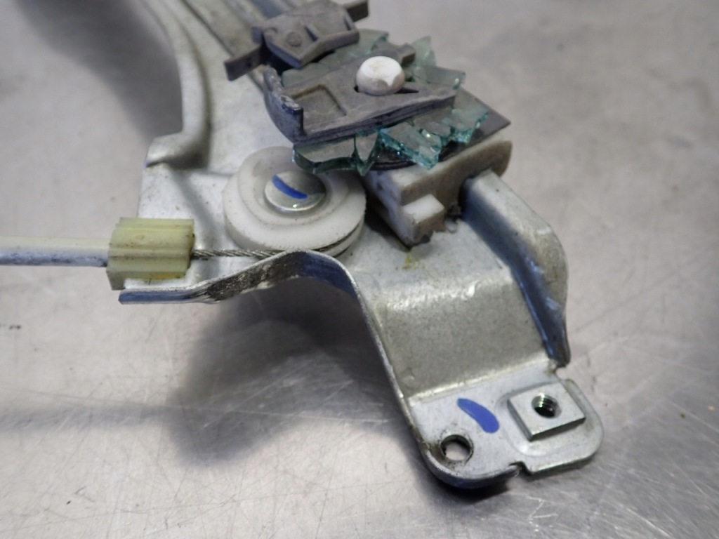 фото №3, Підйомник вікон правий перед renault clio iii lift 1.5