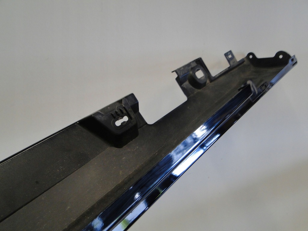 фото №11, Mercedes eqs 296 x296 молдинг поріг права amg