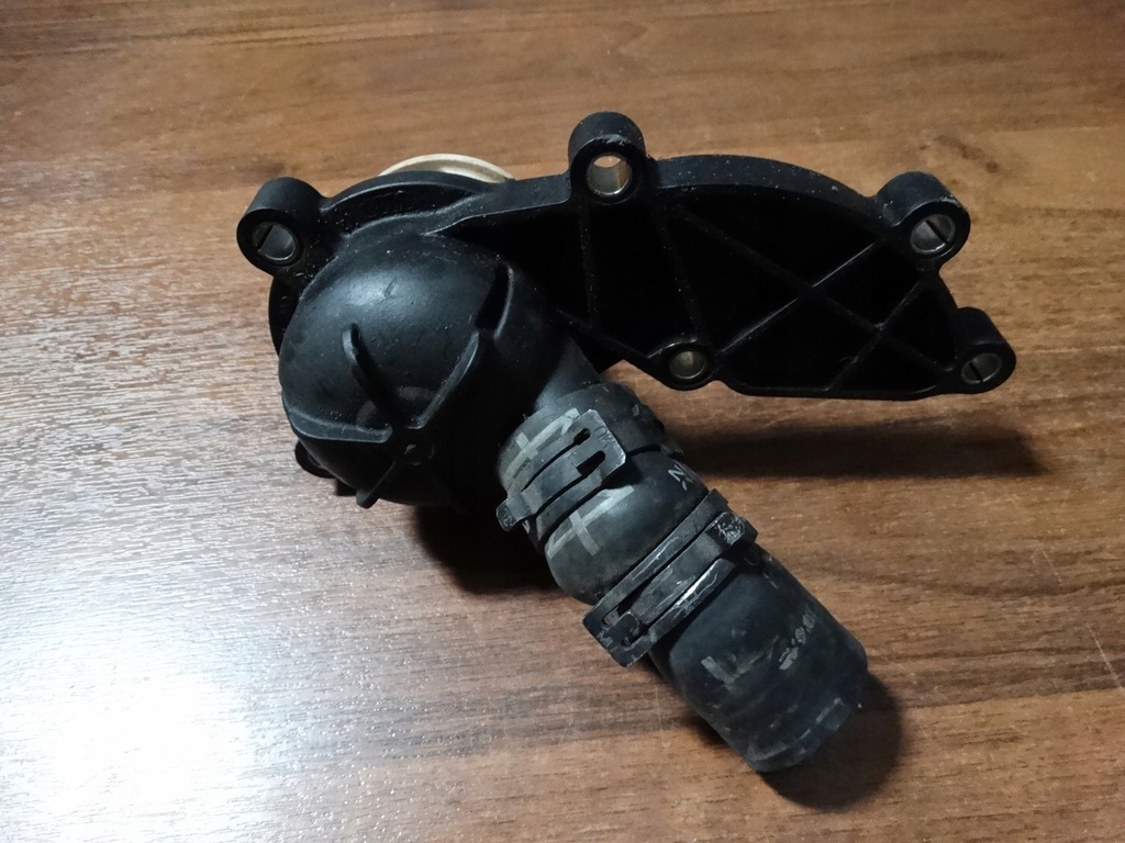 фото №1, Idealny термостат audi a6 c6 b7 3.2 fsi 1