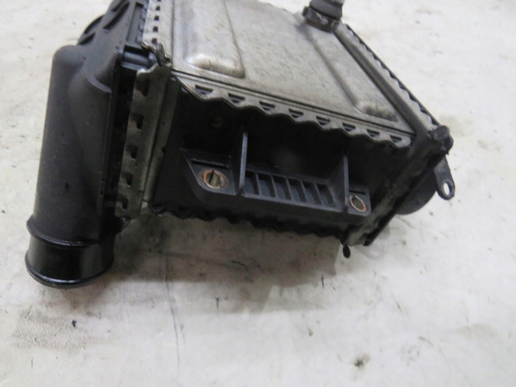 фото №5, Радиатор интеркулер mercedes w205 a6510900314