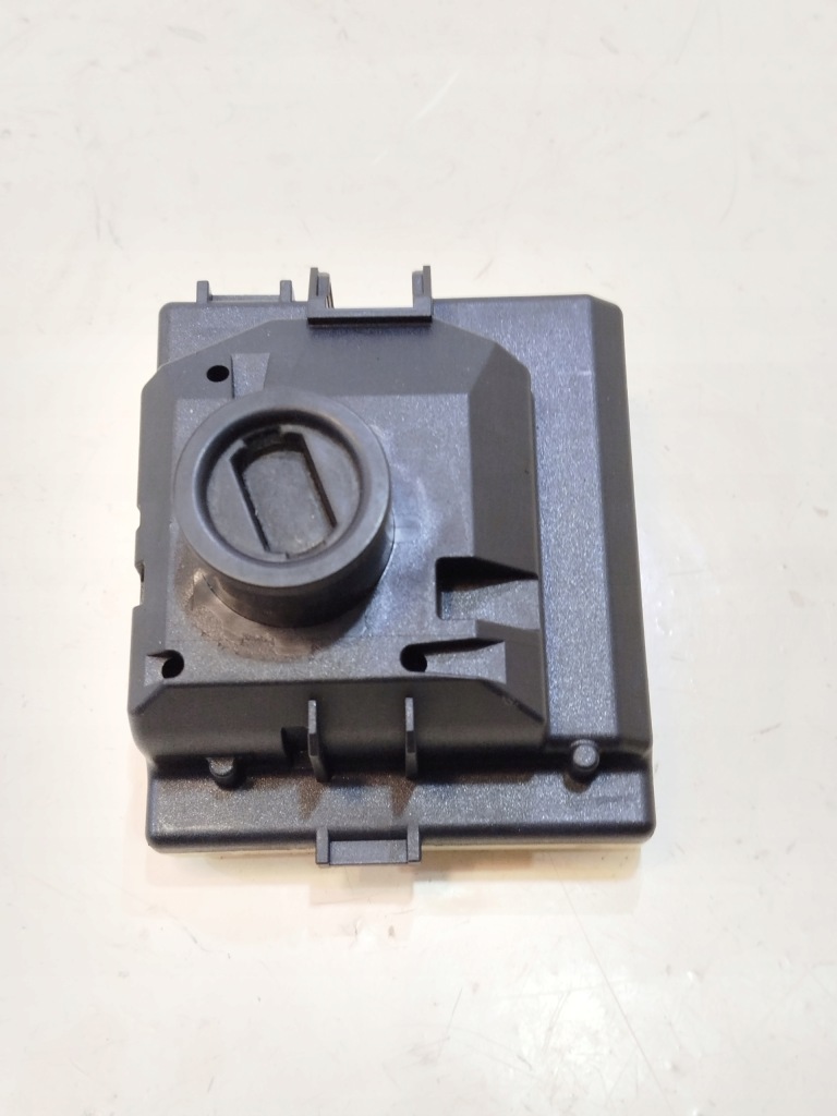 Купить Замок зажигания mercedes w205 a205 a2229000012 исправна легальная