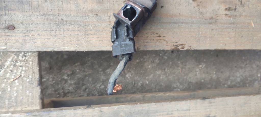 фото №7, Клема плюсова audi a6 c5 a4 b6 b7 1.8 8d0971841e