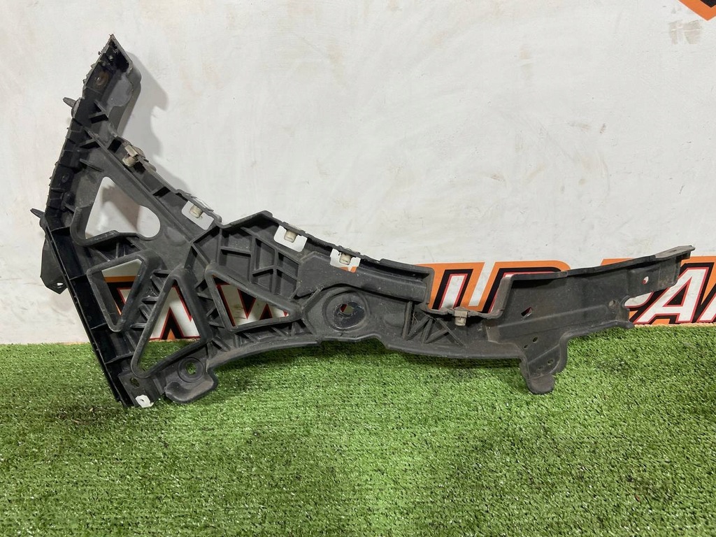 фото №10, Направляющая бампера правый задняя jaguar i-pace x590 j9d3-17b930-aa