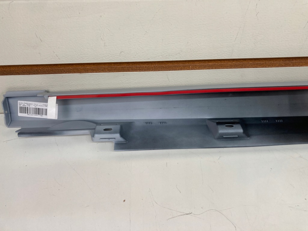 фото №6, Молдинг порог правая vw passat b8 3g0