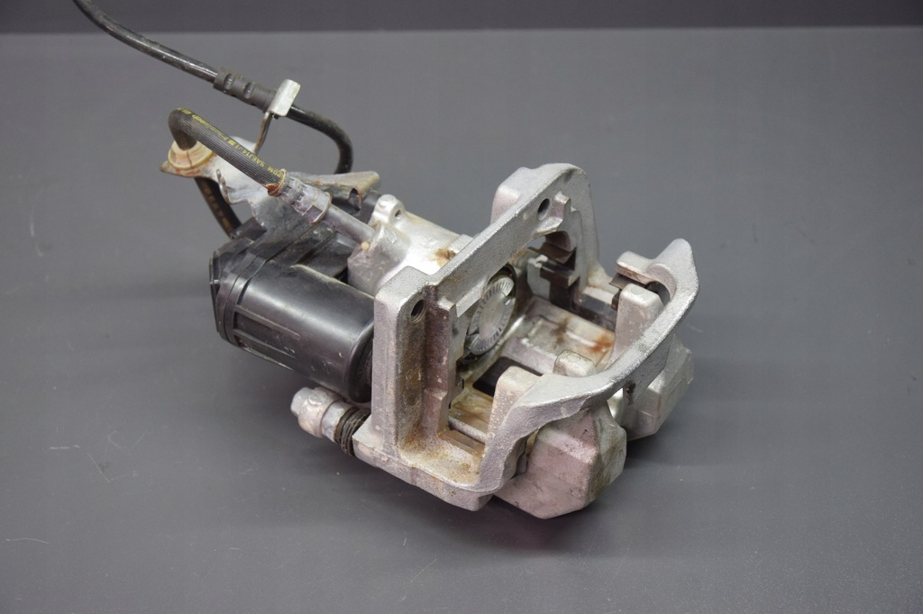 фото №6, Суппорт прижим правый задняя bmw 2 g42 3 g20 g21 4 g22 g23 g26 i4 g26