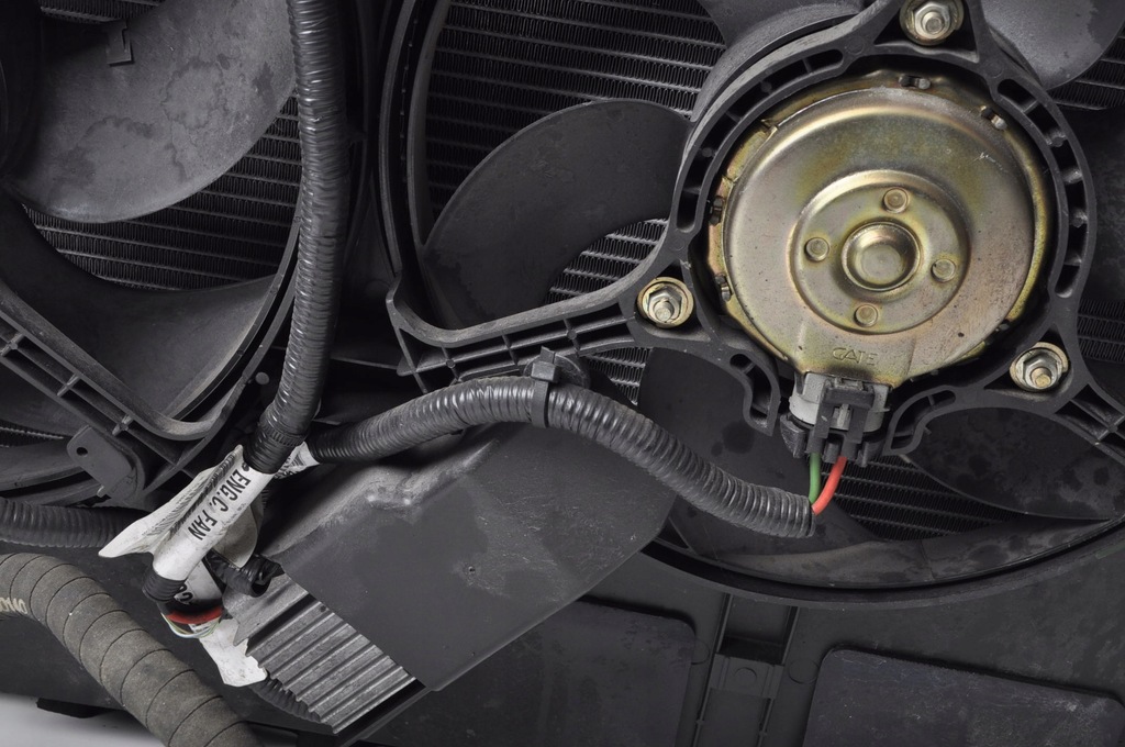 фото №6, Aston martin vanquish i vantage 6.0 радіатор вентилятор комплект mjb7390-aa