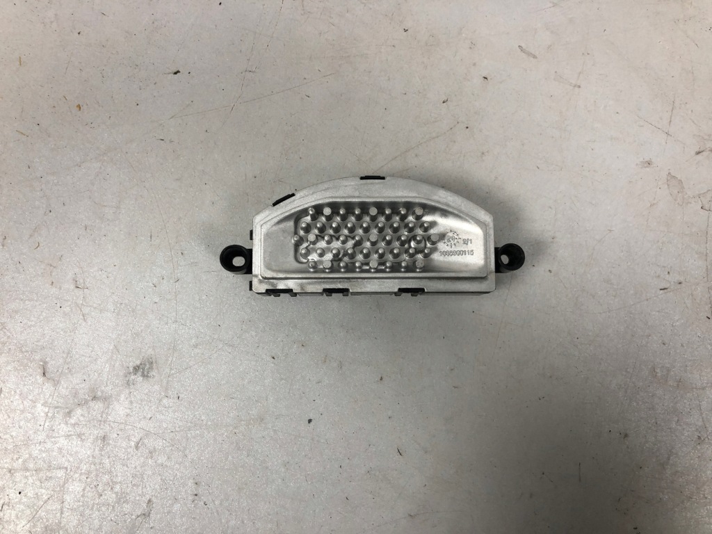 Купить Резистор вентилятора pieca mercedes esprinter панель van w910 a0009069307