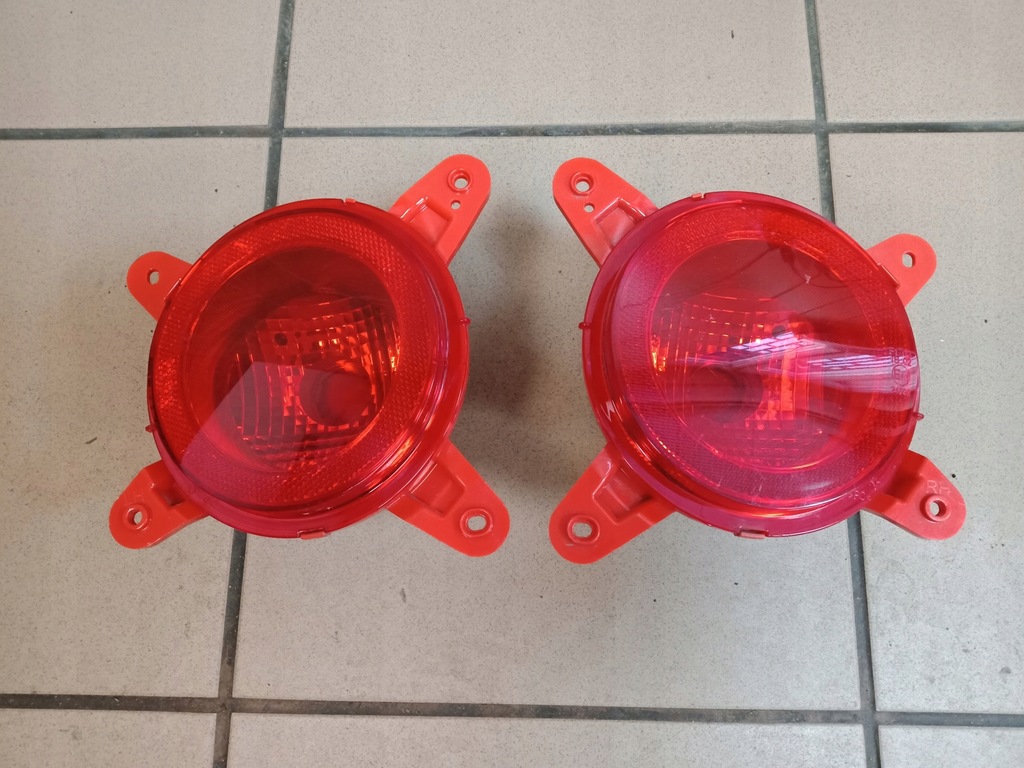 фото №1, Hyundai i10 2 ii lift 16- лампа противотуманная задняя