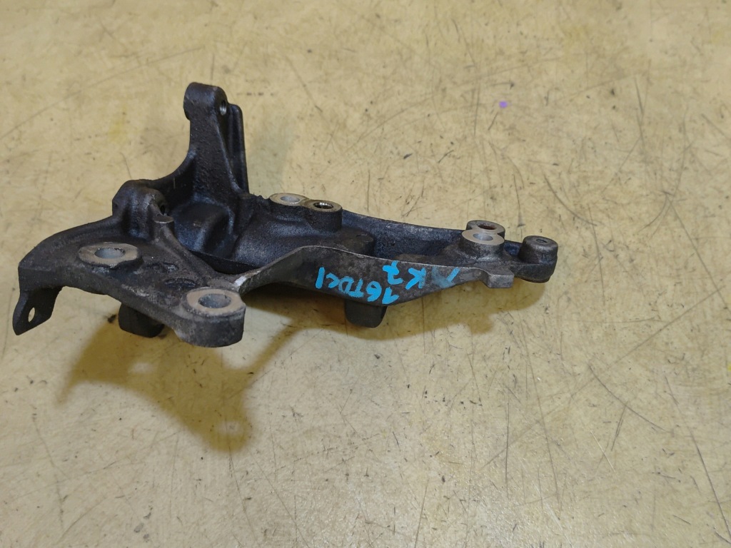 Fiesta mk7 кронштейн кронштейн генератора 9653249480 в Украине